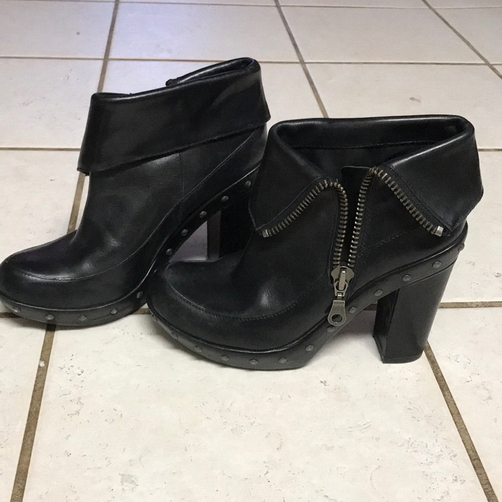 Kork-Ease Ryanne 4 inch zipper booties